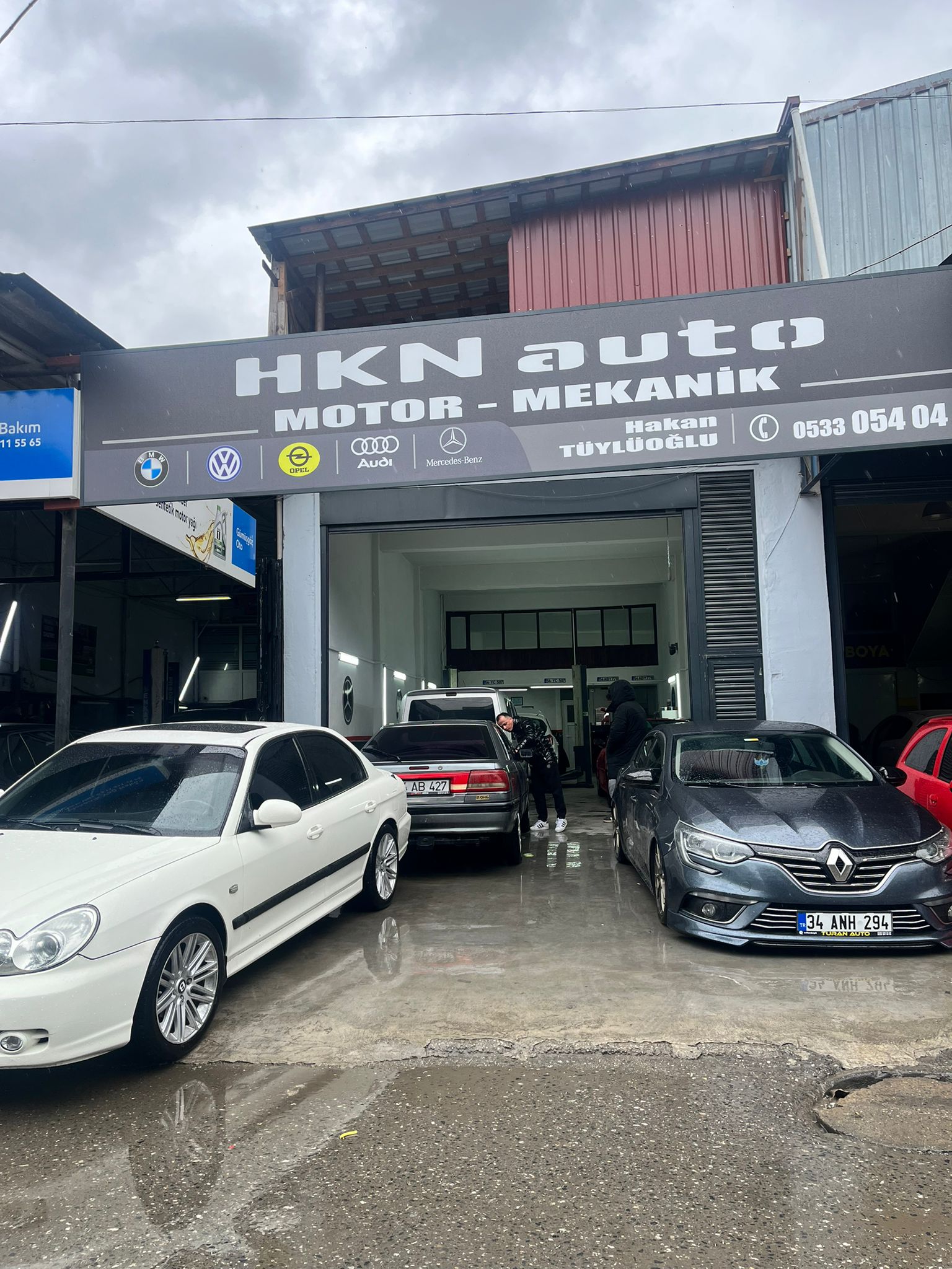 HKN Auto Sakarya Modern Sanayi oto servis binası